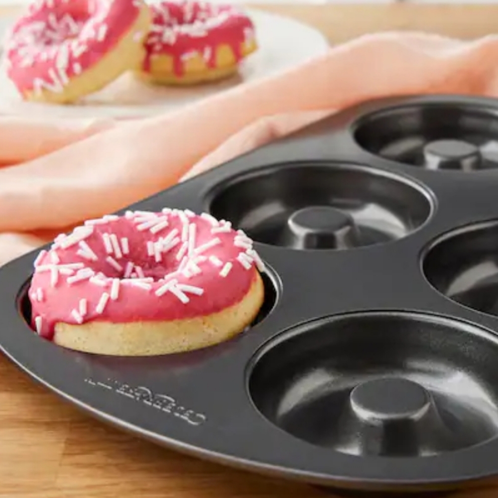 Wilton Non-Stick Donut Pan 6-Cavity
